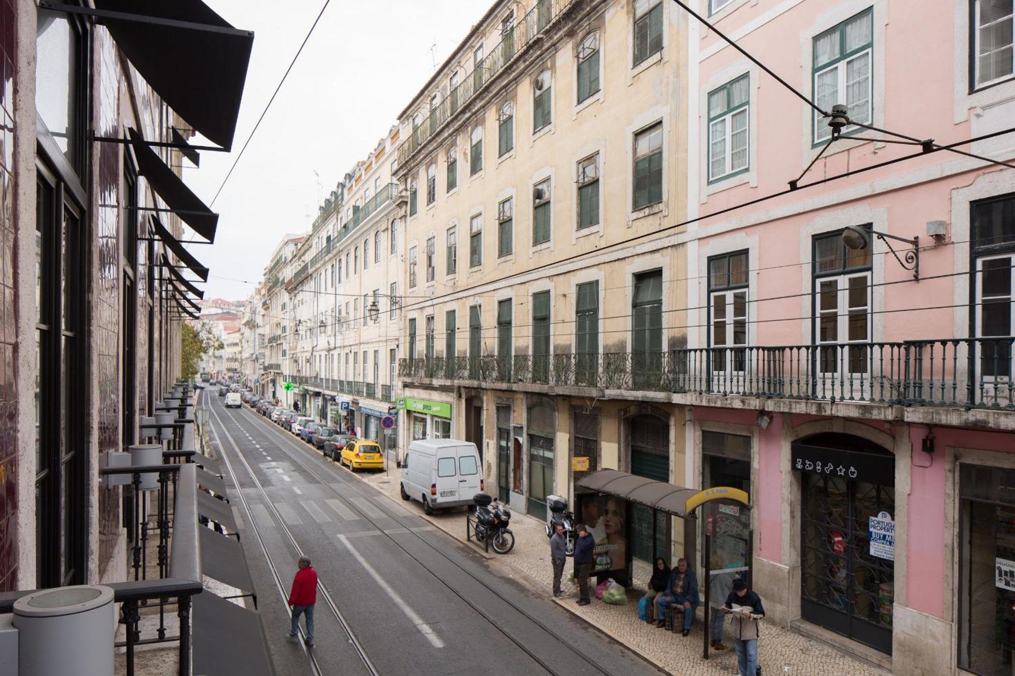 No Cais Do Sodre, Zona Com Muita Vida Noturna, Ttlsp55 Lisboa